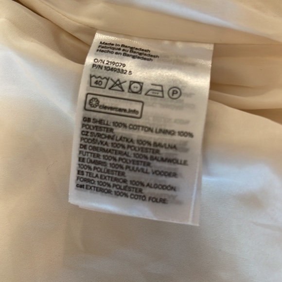 NWOT H&M Ivory denim jacket. - Picture 9 of 10